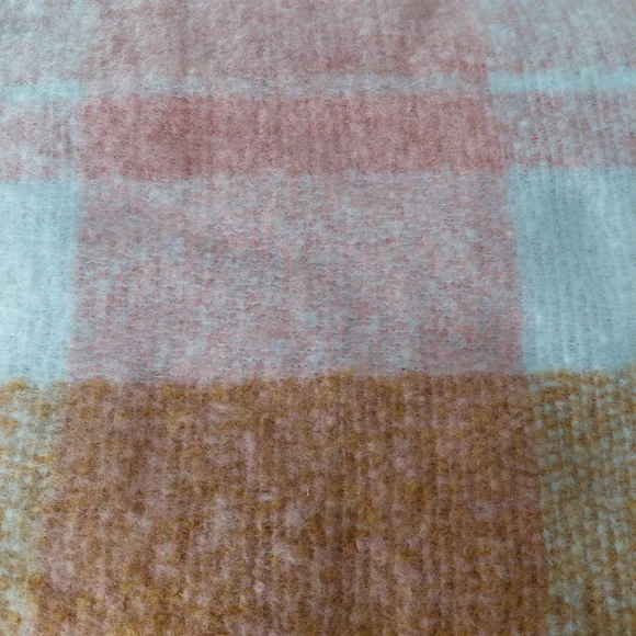 Plaid Scarf - Picture 4 of 5